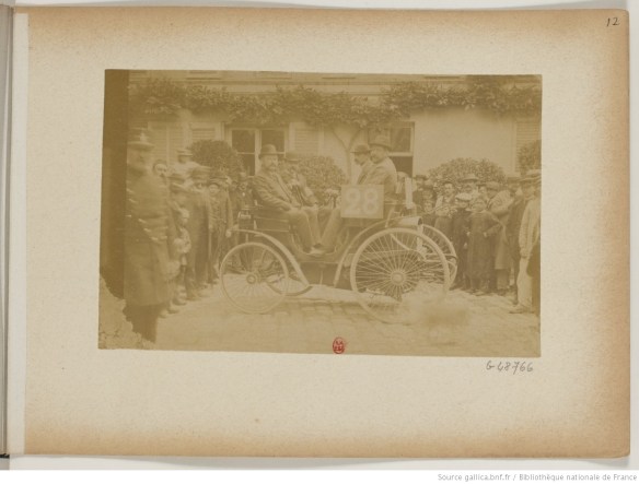 photo 12 n°28 Les fils de Peugeot frères pétrole 4 places